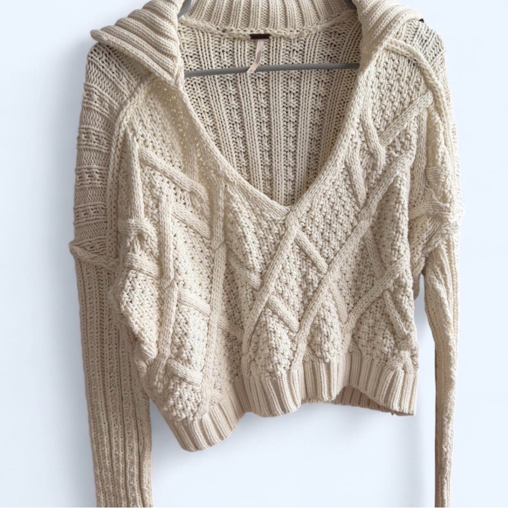 Free People Cream Cable V-Neck Knit Cropped Sweater